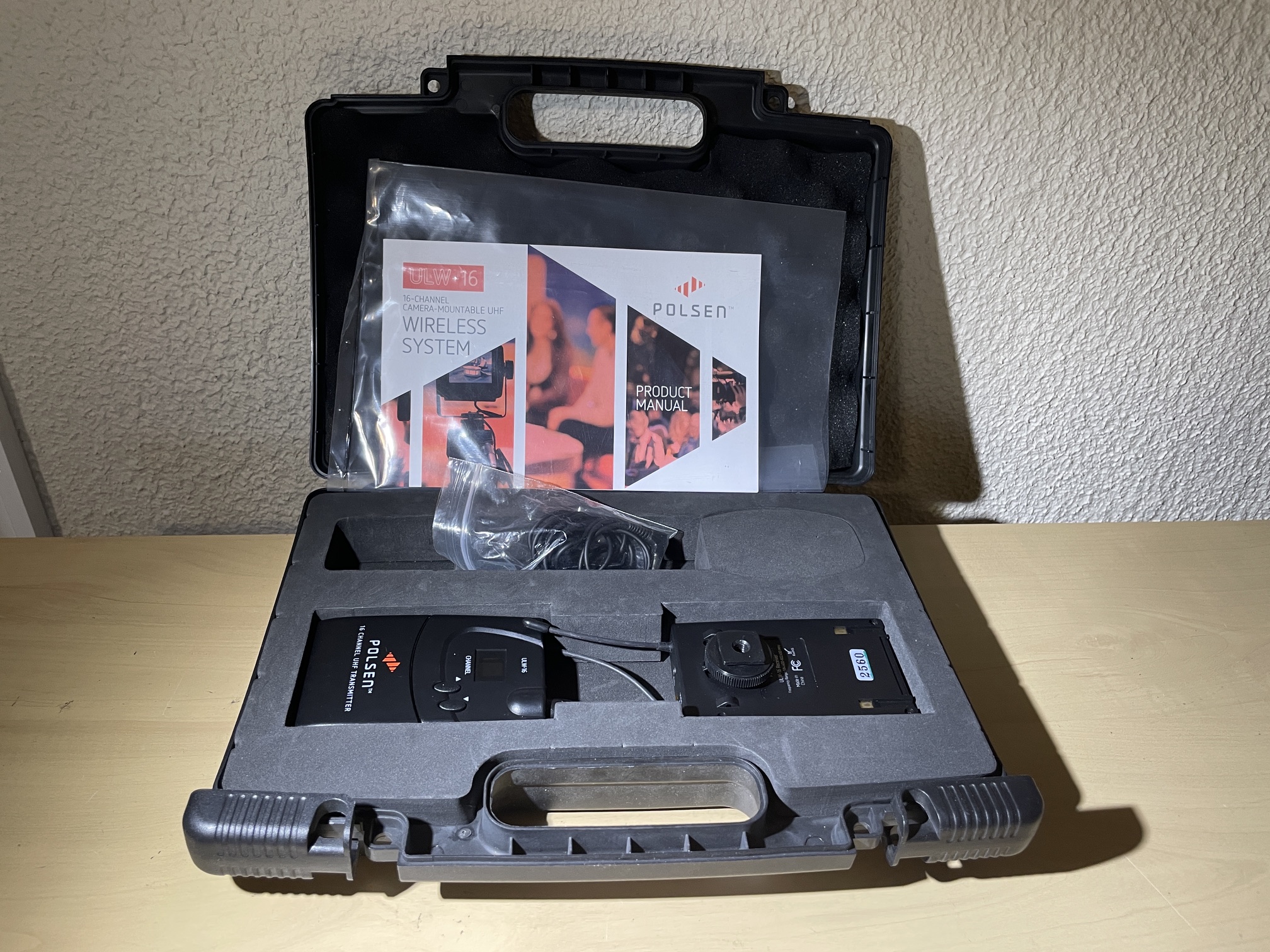 Polsen ULW-16-PL4 wireless microphone system - Image 2